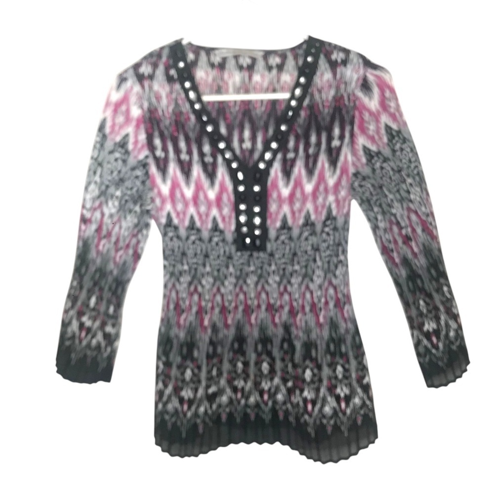 Larry Levine V-Neck Top • Long Sleeve • Pink Black Gray Ikat Print Stretchy